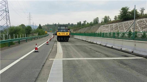 山東道路抗裂貼廠家