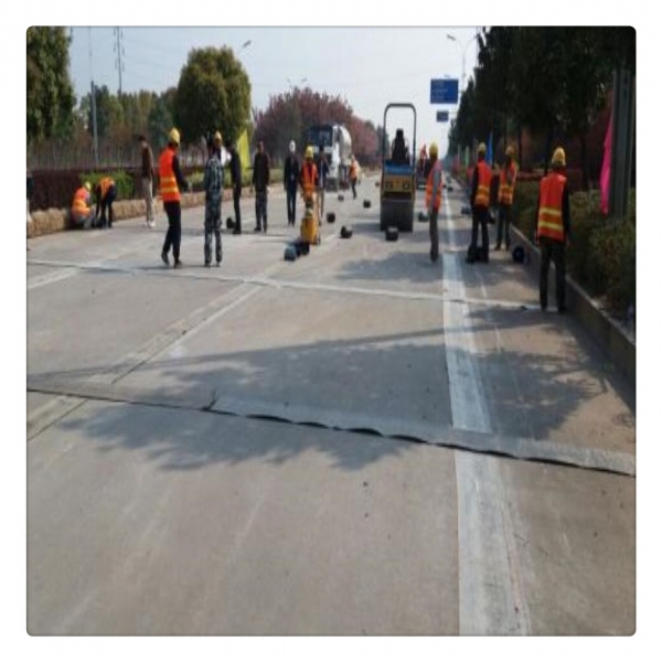 防裂貼施工要點(diǎn)