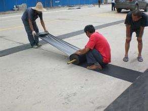 防裂貼作用及特點